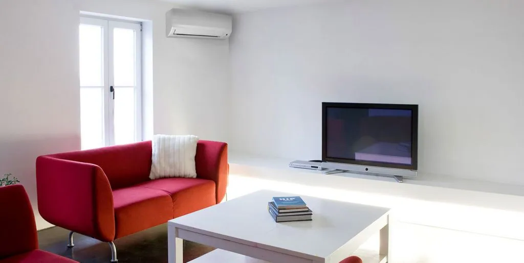 Инверторный настенный кондиционер (сплит-система) Daikin FTXB50C / RXB50C